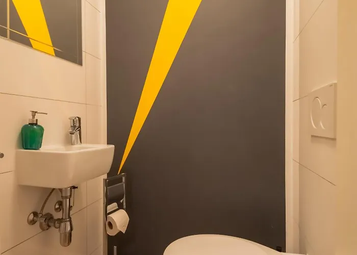Cozy Near Naschmarkt & U4 Metro * וינה